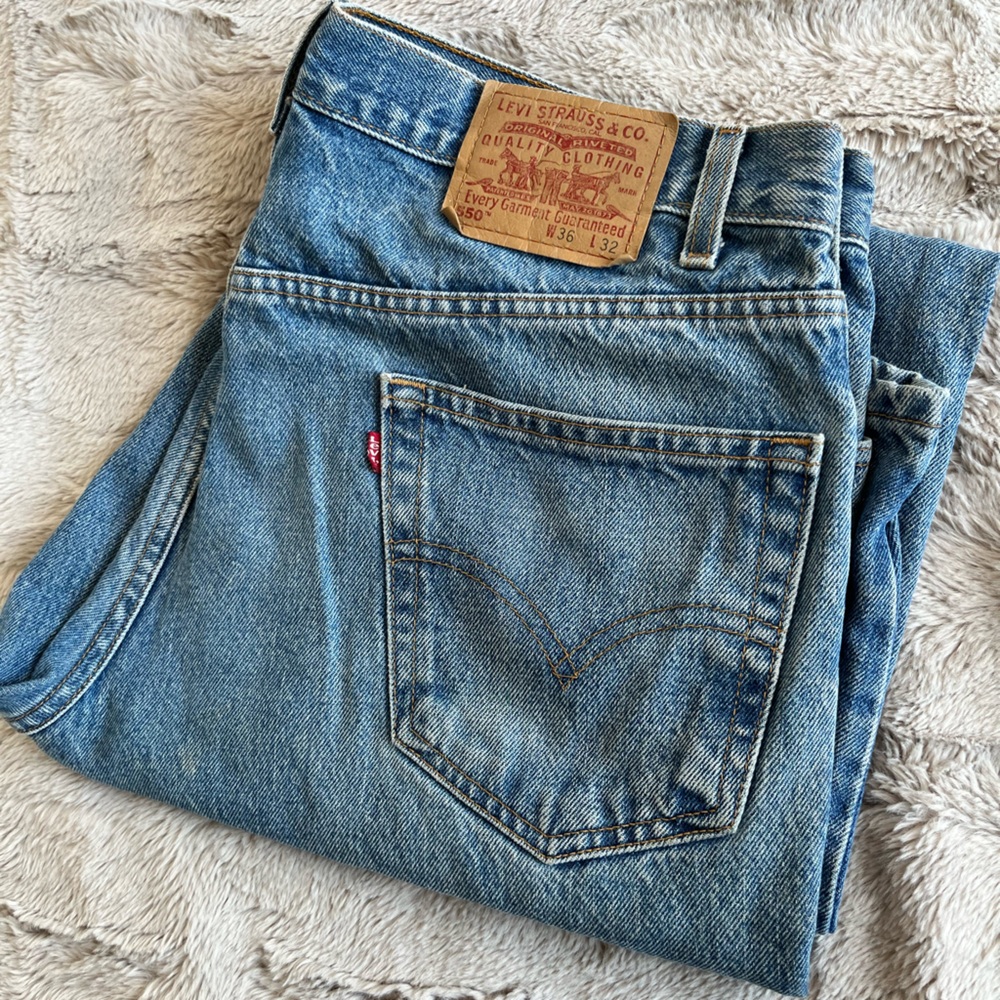 Levi's 550 Men's 36x32 USA Made Light Blue Straight Leg Denim Jeans